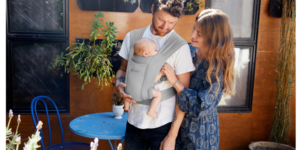 The Ultimate Guide to Babywearing in Spring: Comfort for you and baby